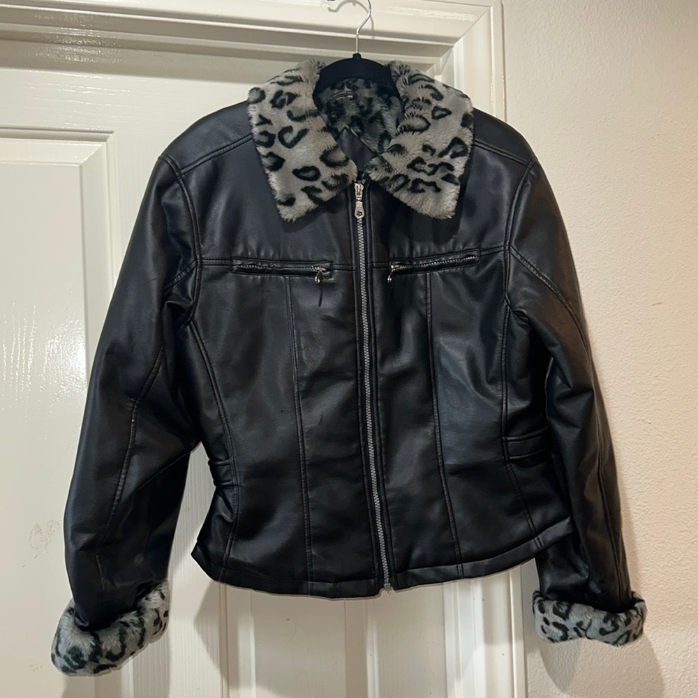 ANDY JOHNS very warm zip up faux leather/faux animal print fur lined bomber